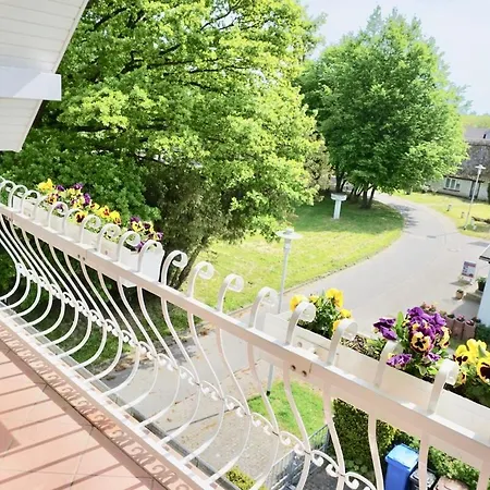 Traum Mit Balkon & Garten Lägenhet *